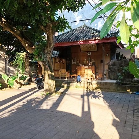 Sapta Petala Hotel Кута Экстерьер фото