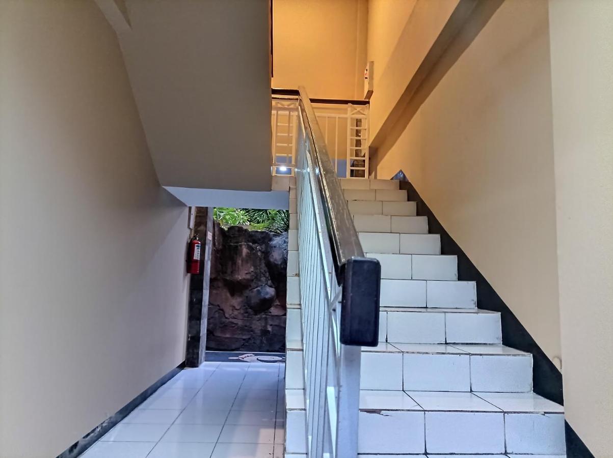 Sapta Petala Hotel Кута Экстерьер фото